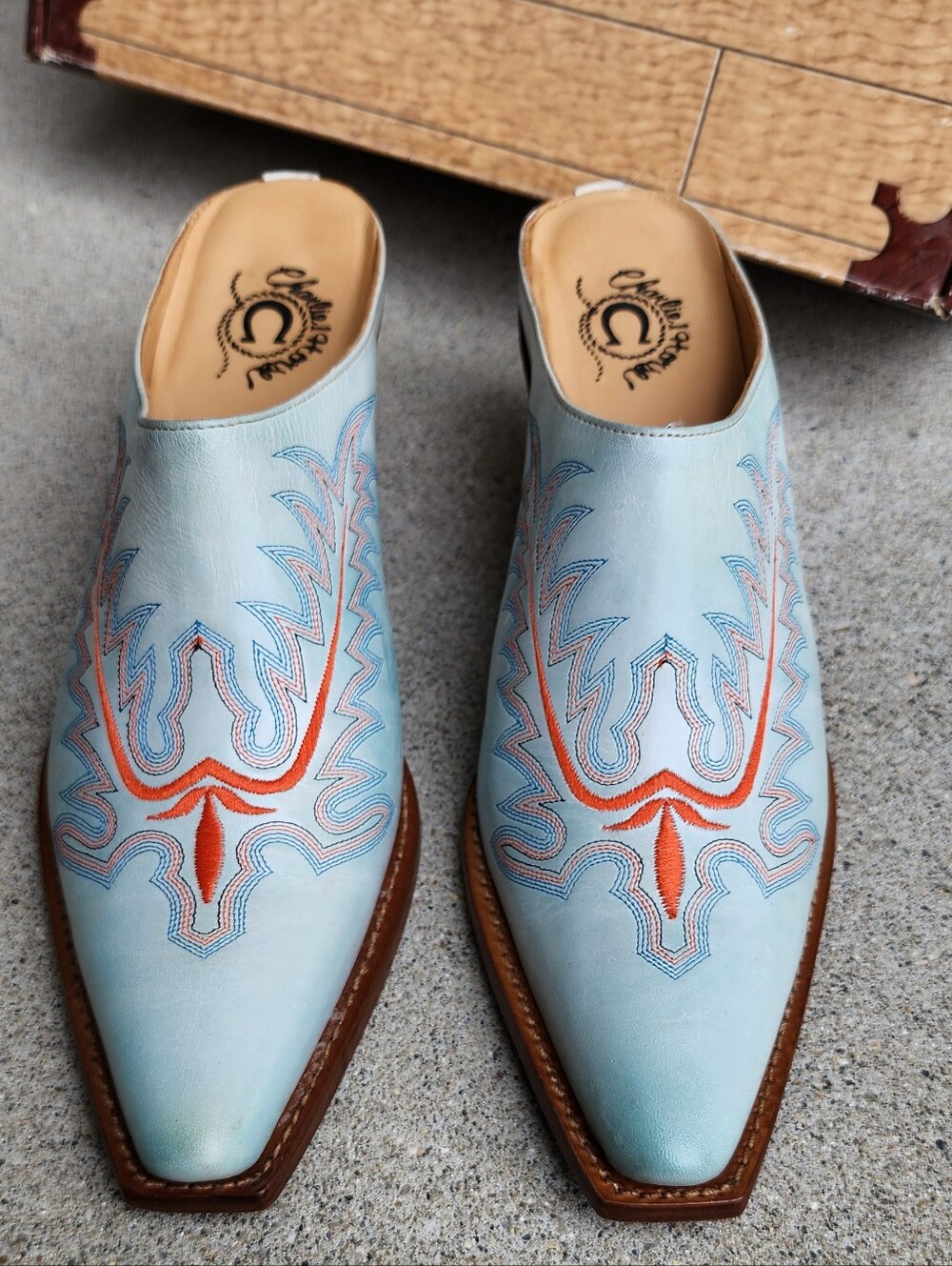 Lucchese Aqua Slide - Picture 2 of 12